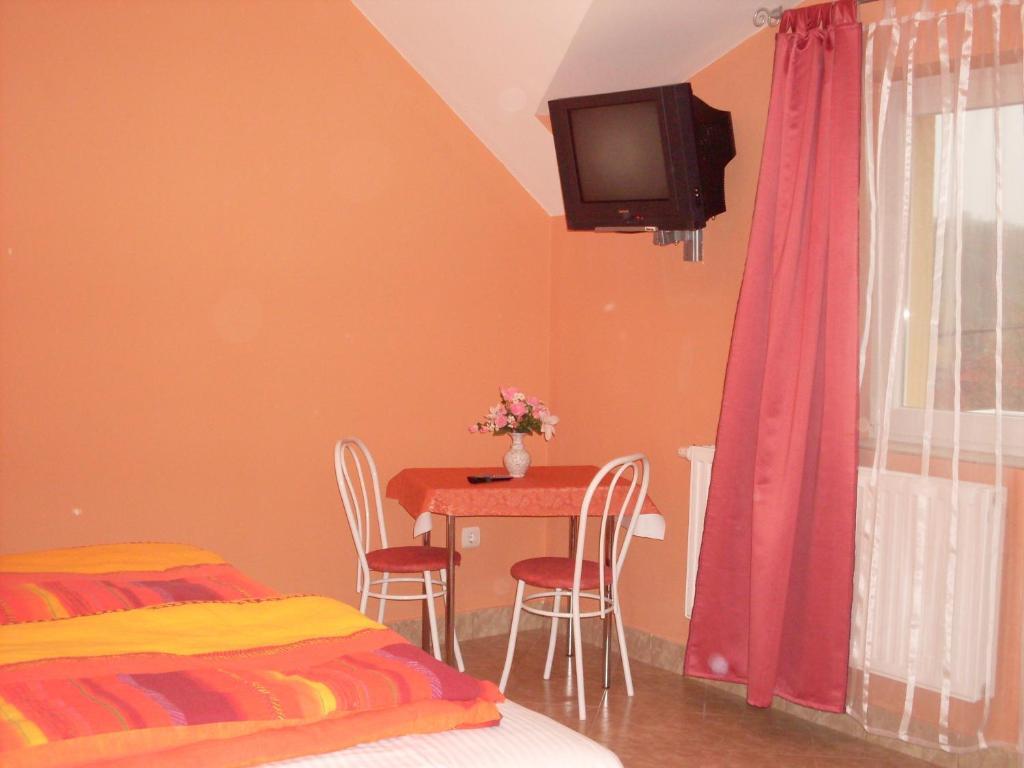 Eden Vendeghaz Hotel Miskolc Værelse billede